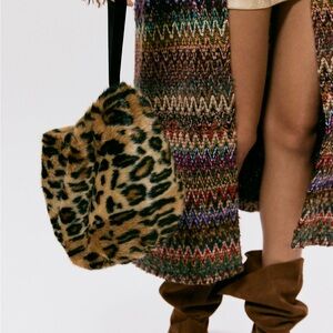 Leopard Print Faux Fur Muffin